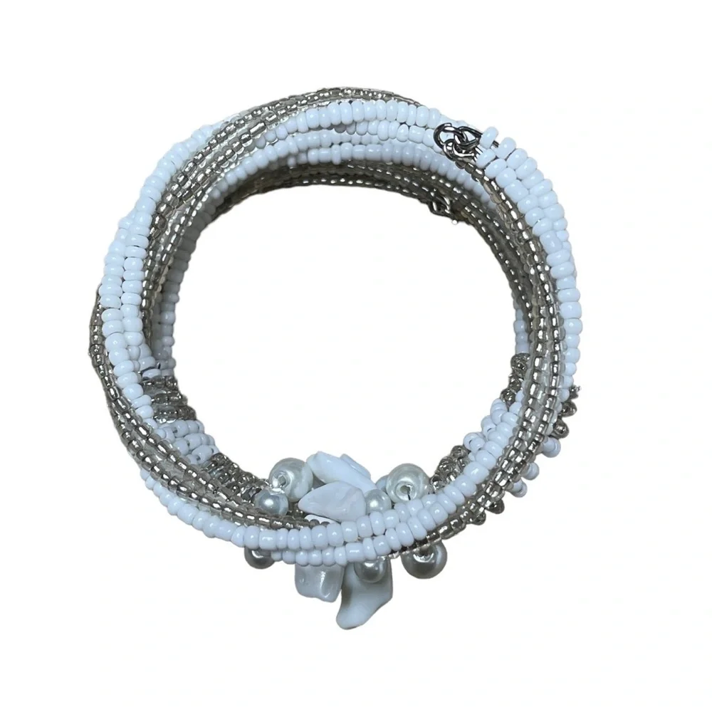Beaded bracelet white costume jewelry NWOT